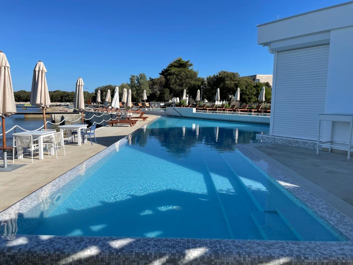 Luxury Two-Floor Apartment In Petrcane With Garden And Pool Kültér fotó