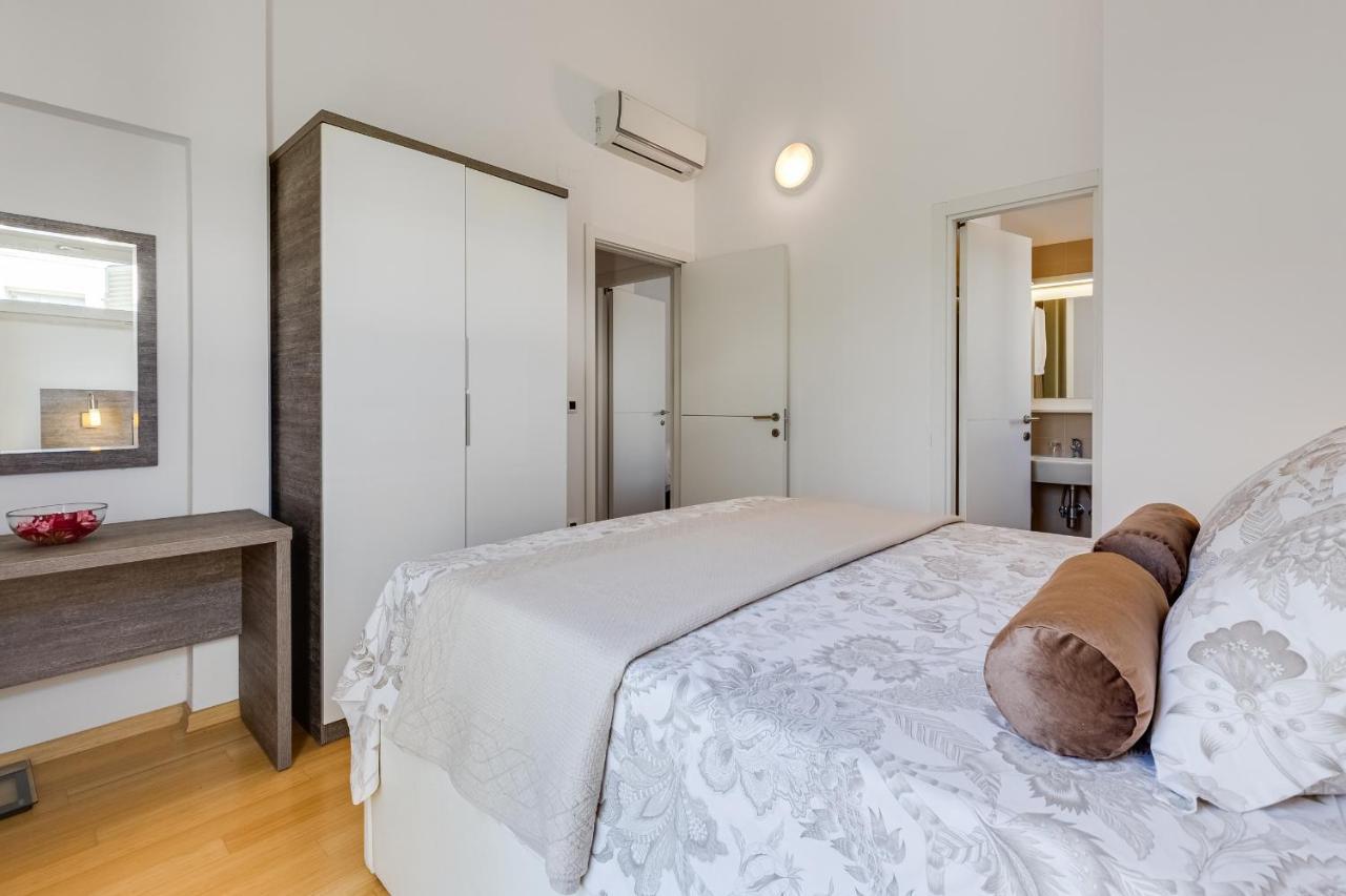 Luxury Two-Floor Apartment In Petrcane With Garden And Pool Kültér fotó