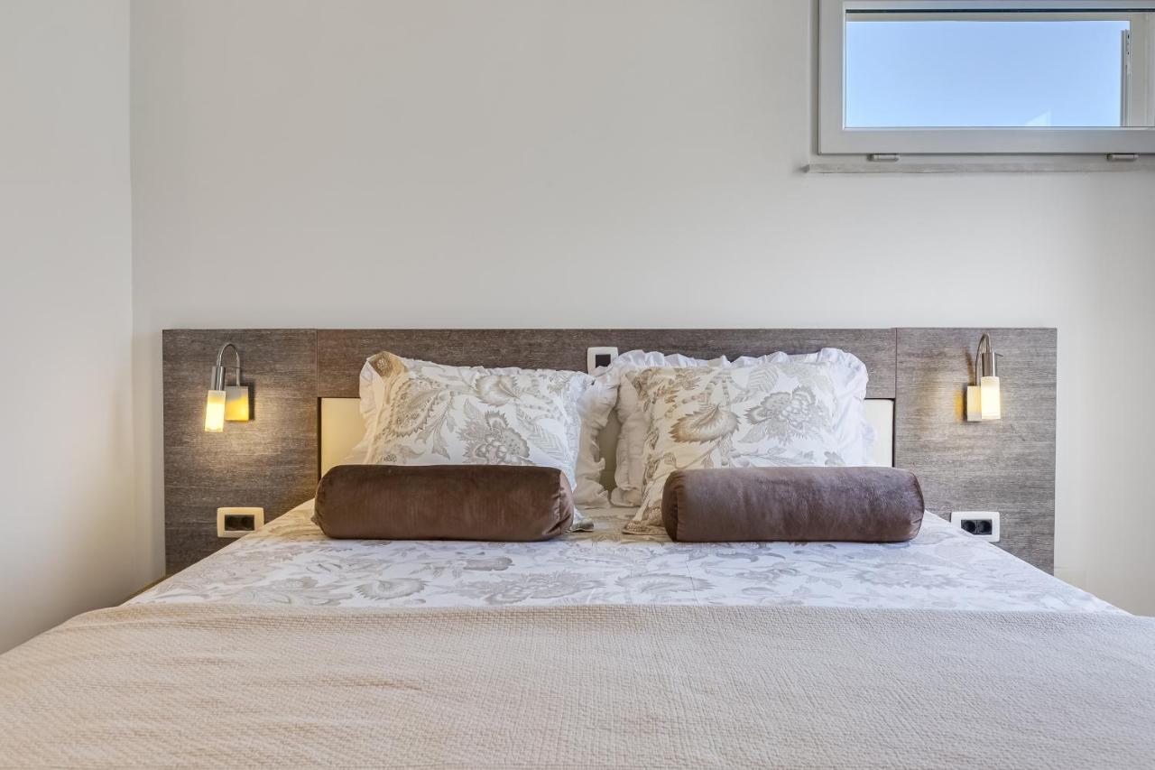 Luxury Two-Floor Apartment In Petrcane With Garden And Pool Kültér fotó