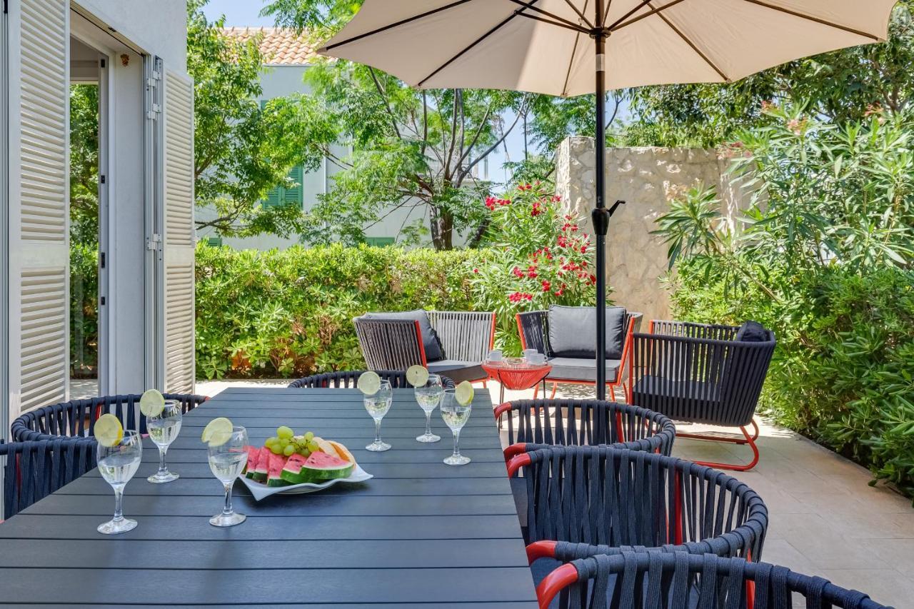 Luxury Two-Floor Apartment In Petrcane With Garden And Pool Kültér fotó