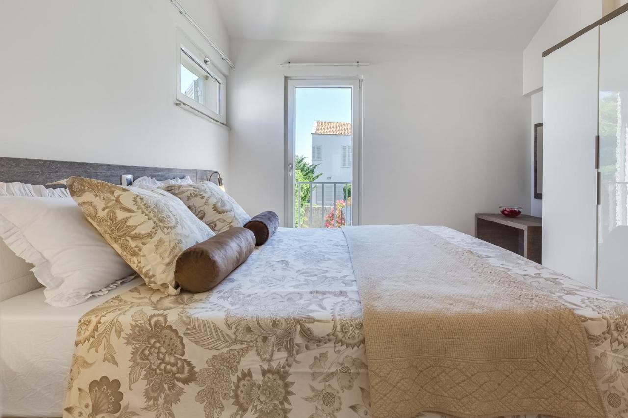 Luxury Two-Floor Apartment In Petrcane With Garden And Pool Kültér fotó