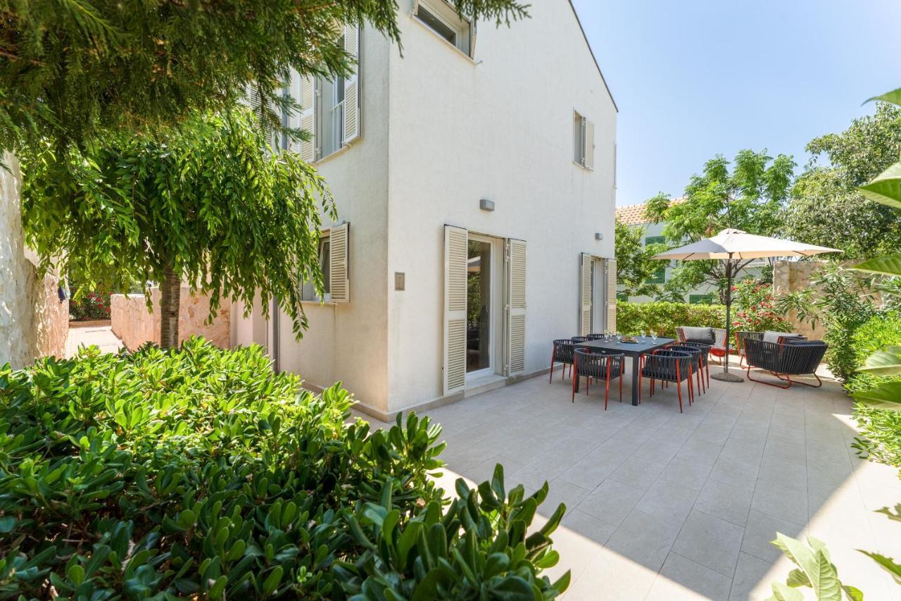 Luxury Two-Floor Apartment In Petrcane With Garden And Pool Kültér fotó